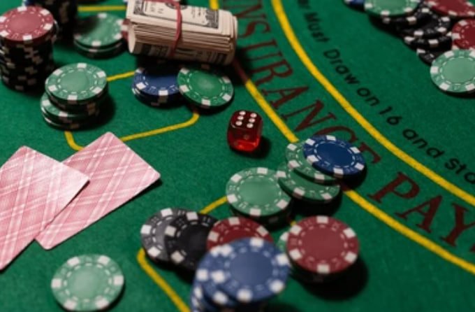 Tampilan aplikasi seluler papa togel menampilkan pasar sepak bola Liga 1 dan meja dealer langsung